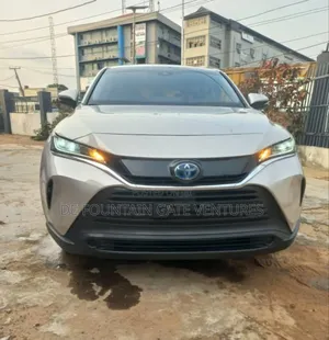 Toyota Venza XLE 2021 Silver