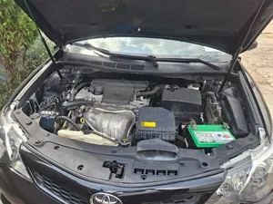 Toyota Camry SE 4dr Sedan (2.5L 4cyl 6A) 2013 Black