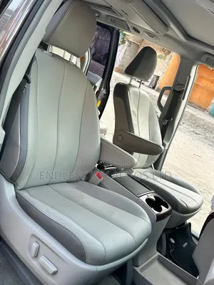 Toyota Sienna Limited FWD 7-Passenger 2013 Gray