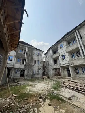 2bdrm Block of Flats in New Rd Extension Off, Obio-Akpor for sale
