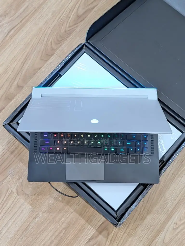 Laptop Dell Alienware X15 R1 32GB Intel Core i7 SSD 1T