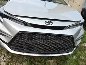 Toyota Corolla SE 2024 White