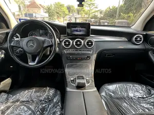Mercedes-Benz GLC-Class 2016 Blue