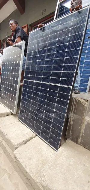 550watts 144cells High Efficiency Canadian Solar Panels