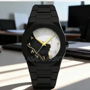 Fashionable Unique Wristwatch