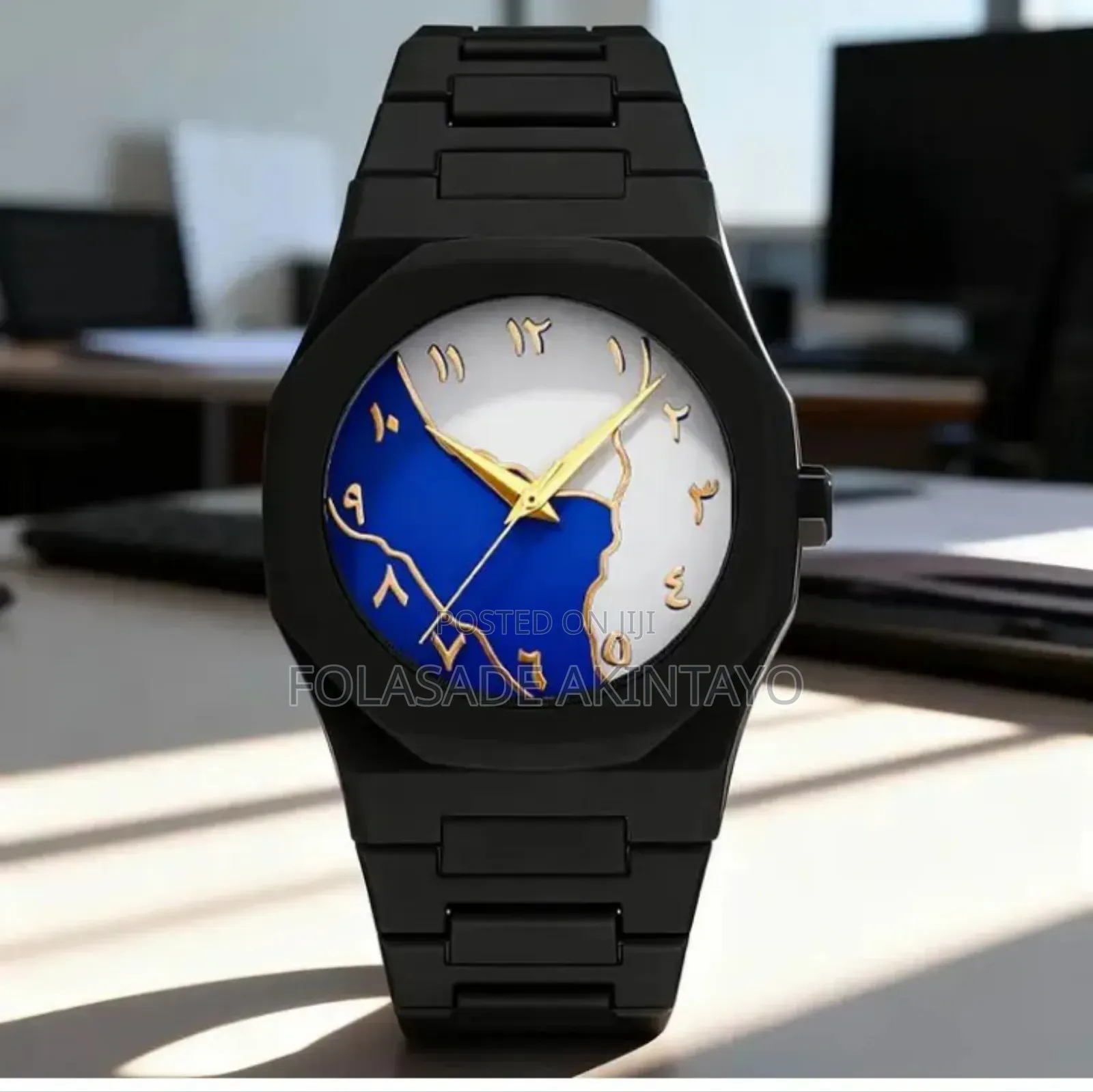 Fashionable Unique Wristwatch