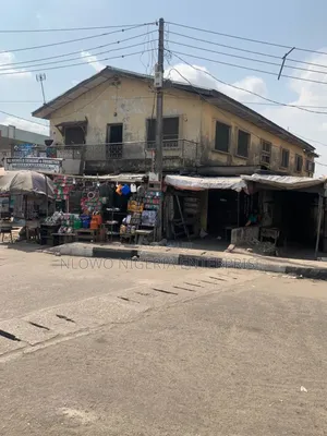 6bdrm Block of Flats in Okuta Road Estate, Bariga / Shomolu for sale