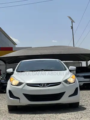 Hyundai Elantra SE 4dr Sedan (1.8L 4cyl 6A) 2014 White