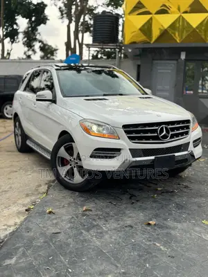 Mercedes-Benz M Class ML350 4MATIC 4dr SUV AWD (3.5L 6cyl 7A) 2014