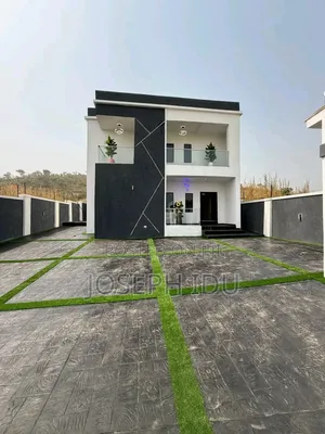 4bdrm Duplex in Golf Annex Estate for sale