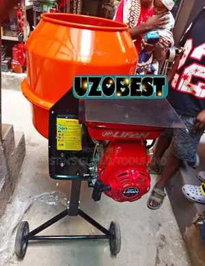 Petrol-Powered Portable Concrete Mixer 200 L