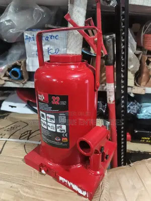 32 Ton Bottle Jack (Big Red )