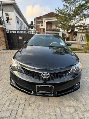 Toyota Camry SE 4dr Sedan (2.5L 4cyl 6A) 2014 Black