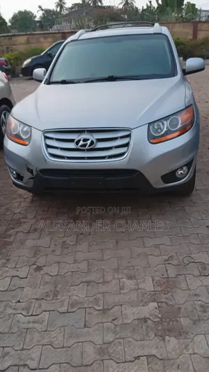 Hyundai Santa Fe SE 2010 Silver