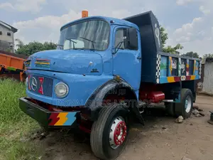 Mercedes Benz 911 Tipper