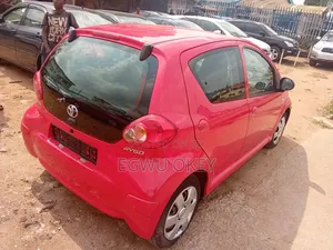 Toyota Aygo 1.0 5-Door 2007 Red