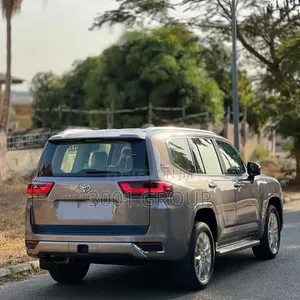 New Toyota Land Cruiser LC300 2024 Gray