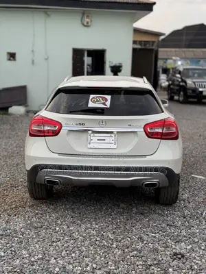 Mercedes-Benz GLA 250 2017 White