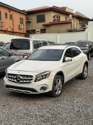 Mercedes-Benz GLA 250 2017 White