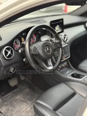 Mercedes-Benz GLA 250 2017 White