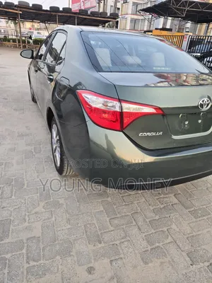 Toyota Corolla LE 4dr Sedan (1.8L 4cyl CVT) 2015 Green