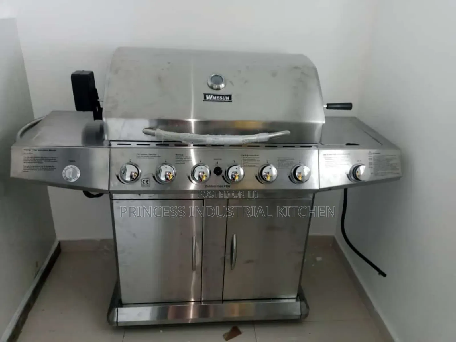 Stainless Barbeque Machine