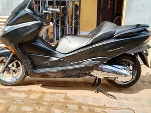 Honda Forza 2015 Black