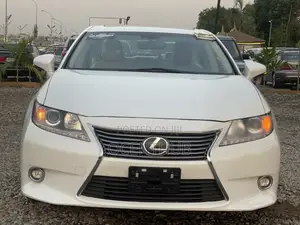 Lexus ES 350 FWD 2015 White