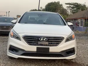 Hyundai Sonata Sport 2.0T Sedan FWD (2.0L 4cyl 6A) 2016 White