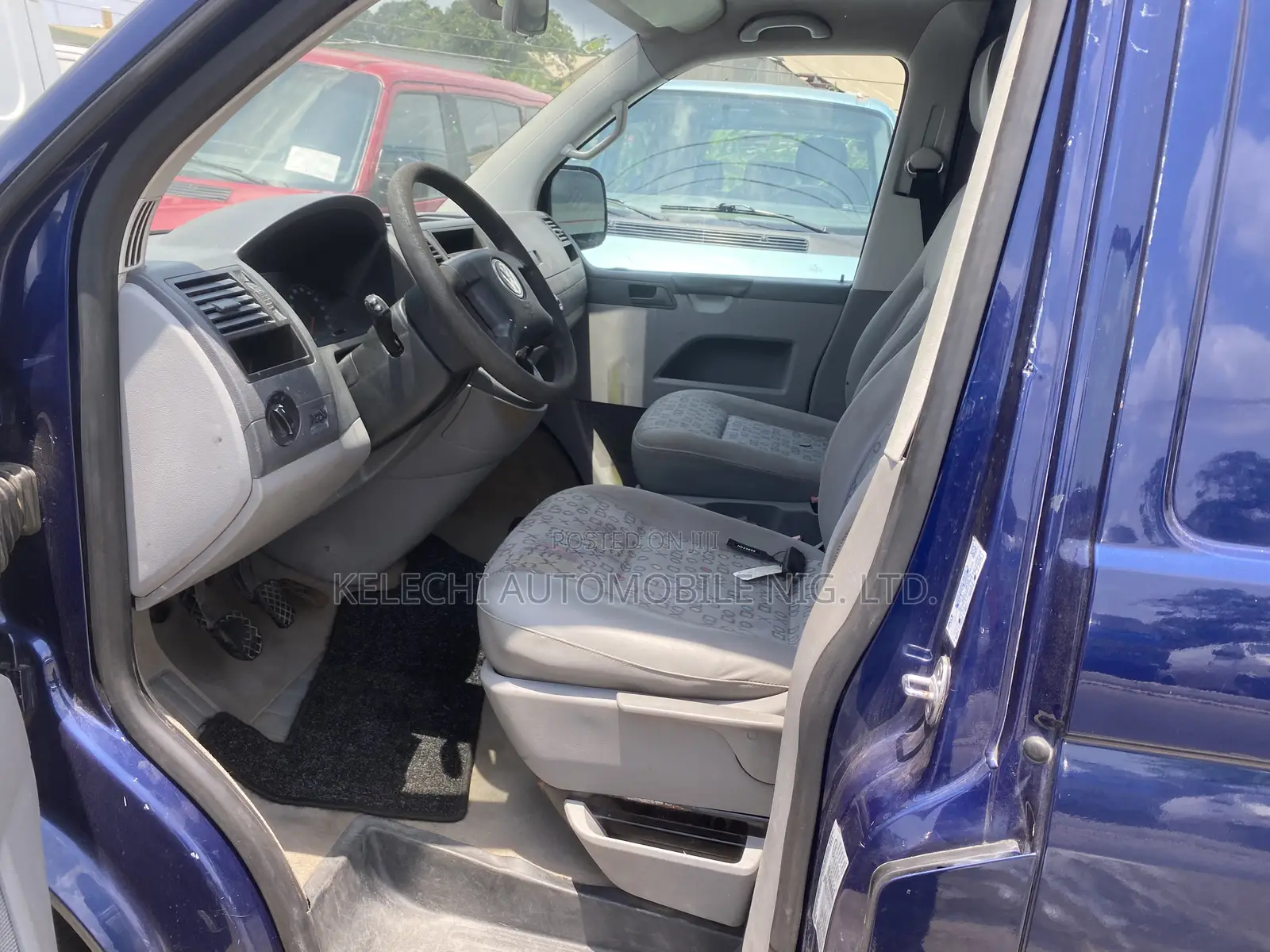 Volkswagen Transporter 2013 Blue