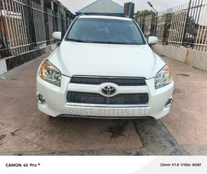 Toyota RAV4 Limited V6 4x4 2009 White