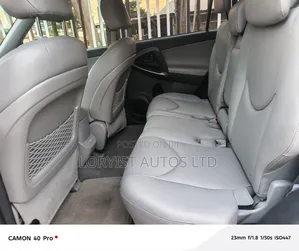 Toyota RAV4 Limited V6 4x4 2009 White