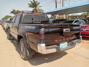 Toyota Tacoma 4dr Double Cab 5.0 ft. SB (2.7L 4cyl 4A) 2015 Black