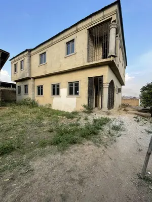 5bdrm Duplex in Tipper Garage, Akala Express for sale