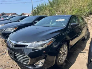Toyota Avalon Limited 4dr Sedan (3.5L 6cyl 6A) 2014 Black