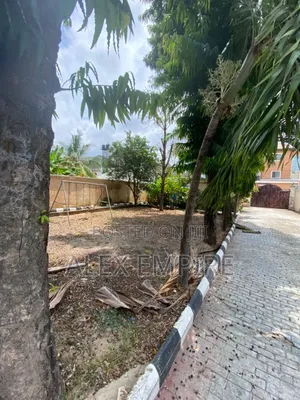 5bdrm Duplex in Ago Palace for rent