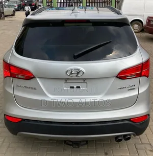 Hyundai Santa Fe Limited 4dr SUV (3.3L 6cyl 6A) 2015 Silver
