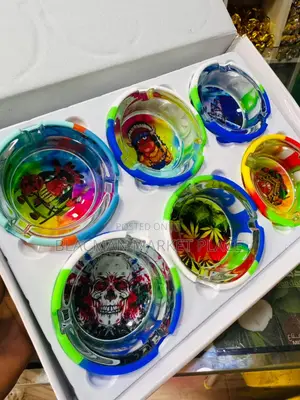 Hard Glass Ashtray With Trendy Designs
