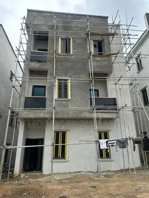5bdrm Townhouse/Terrace in Gudu for sale