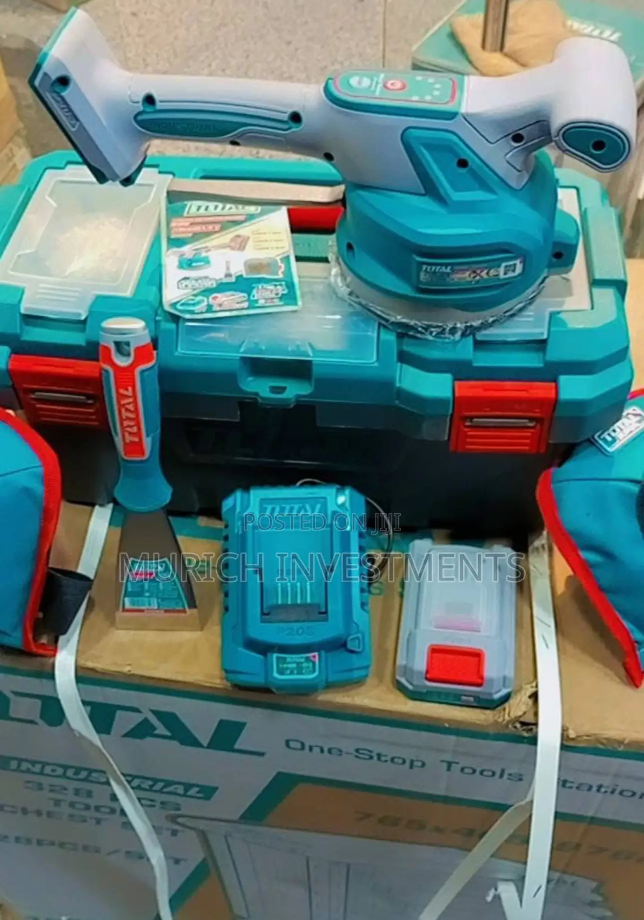 Total Lithium-Ion Tile Vibration Machine 20v With Tools