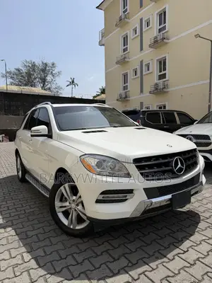 Mercedes-Benz M Class ML350 4dr SUV (3.5L 6cyl 7A) 2015 White