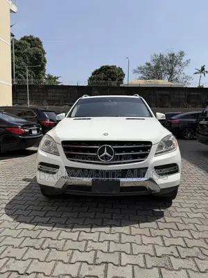 Mercedes-Benz M Class ML350 4dr SUV (3.5L 6cyl 7A) 2015 White