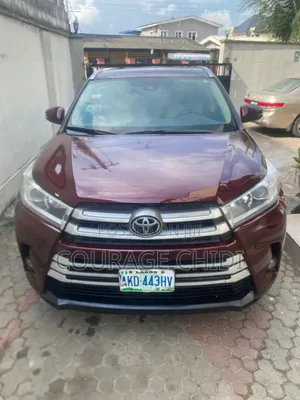 Toyota Highlander XLE 4x4 V6 (3.5L 6cyl 8A) 2018 Maroon