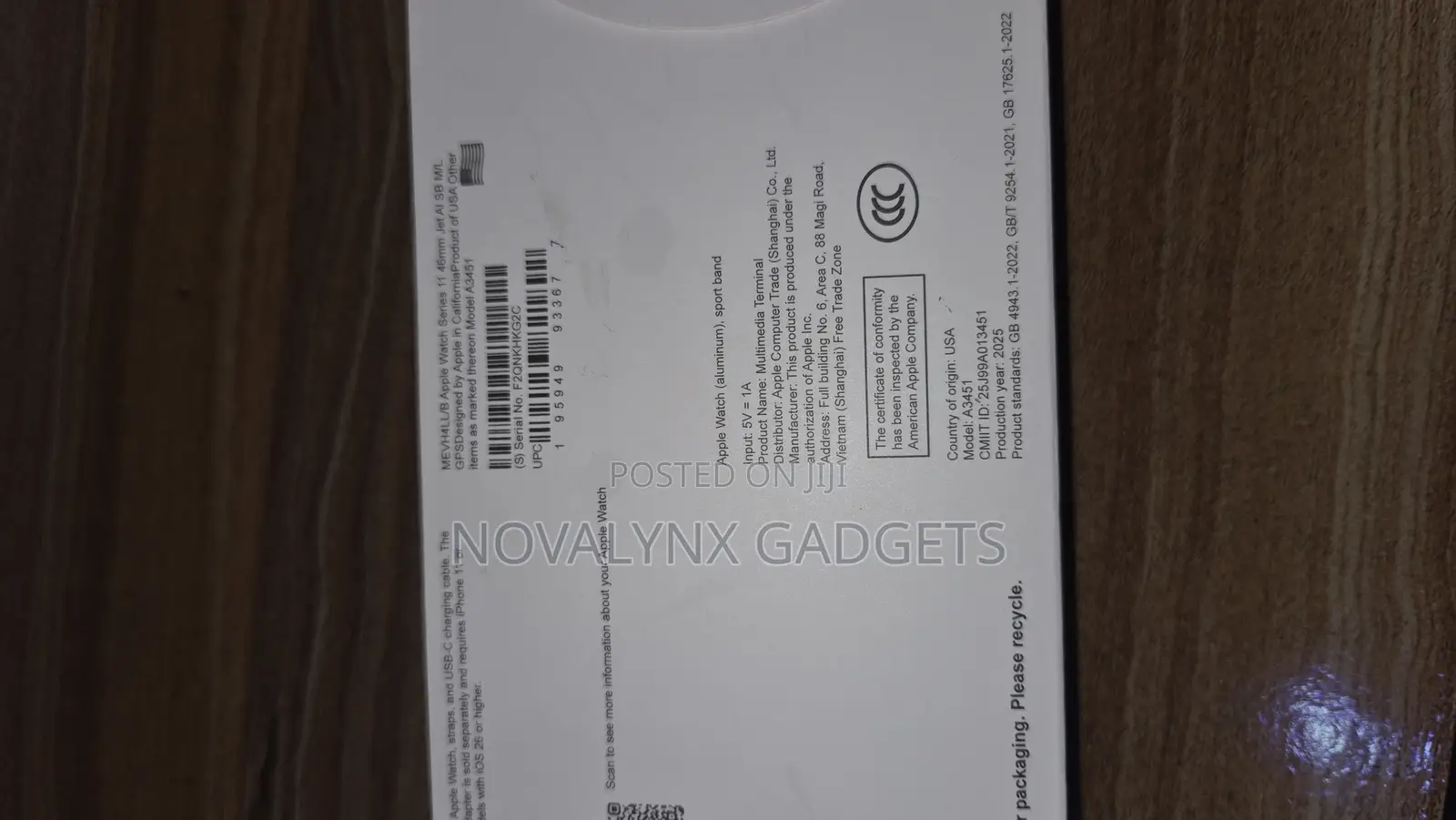 Apple Wat H Series 11 46mm With White Strap.