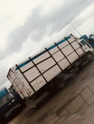Cargo Truck Hire for Good Delivery