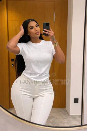 Lux’ White Pertan Basic Top