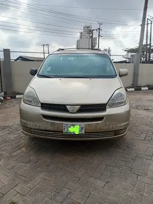 Toyota Sienna 2005 Gold