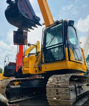 Heavy Duty Equipment Hire, Excavator, Swamp Buggy, Low Bed Hire