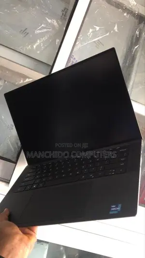 Laptop Dell Precision 5560 32GB Intel Xeon SSD 1T