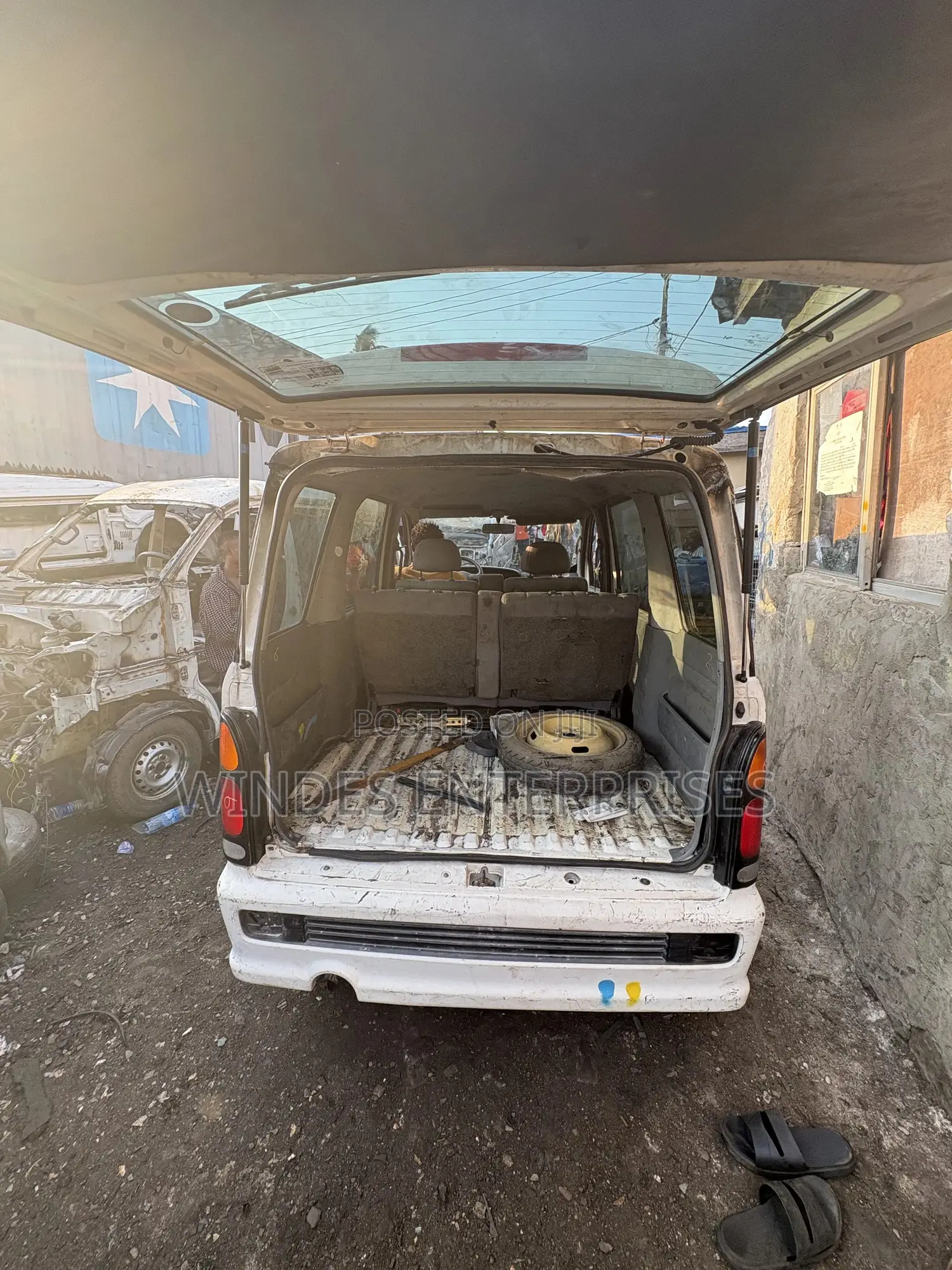 Daihatsu Hijet 2007 White